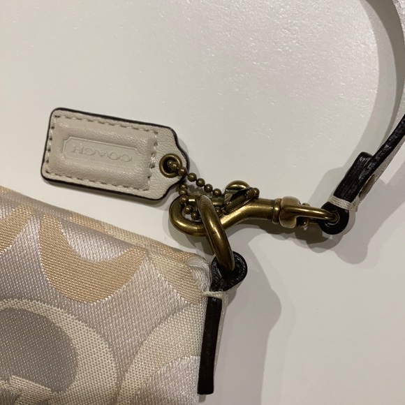 Coach Signature Jacquard Convertible Wristlet - Picture 3 of 8